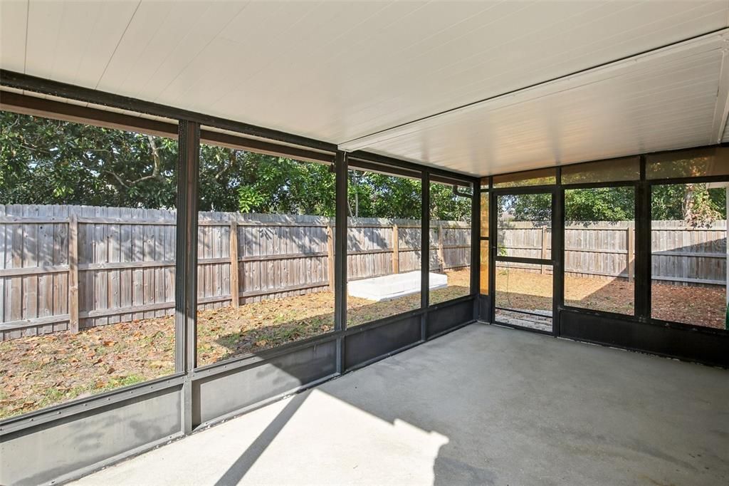 For Sale: $375,000 (3 beds, 2 baths, 1122 Square Feet)