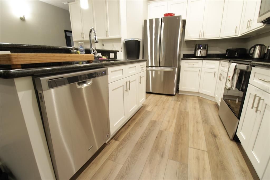 For Rent: $2,000 (2 beds, 2 baths, 1472 Square Feet)