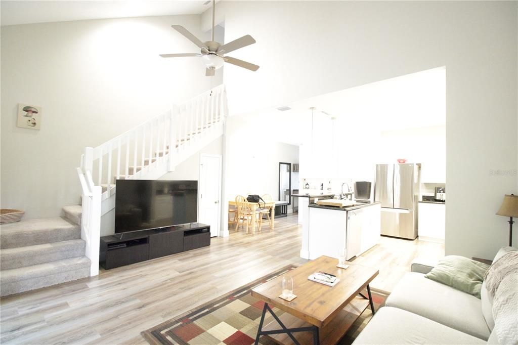 For Rent: $2,000 (2 beds, 2 baths, 1472 Square Feet)