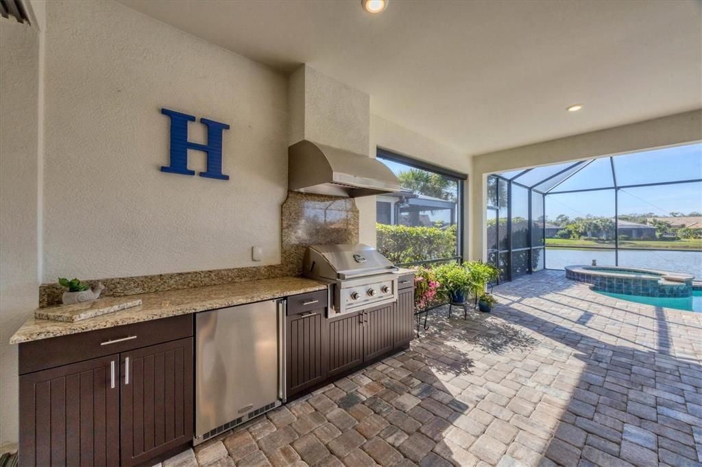 For Sale: $795,000 (2 beds, 2 baths, 1900 Square Feet)