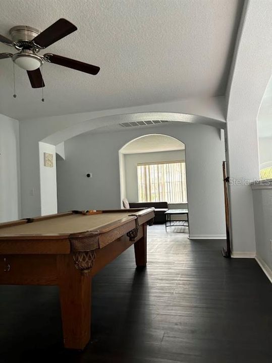 出租: $2,600 (4 贝兹, 2 浴室, 2877 平方英尺)