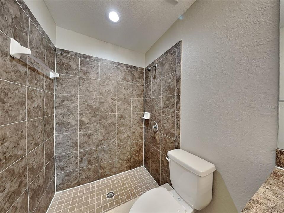 For Rent: $2,049 (3 beds, 2 baths, 1611 Square Feet)