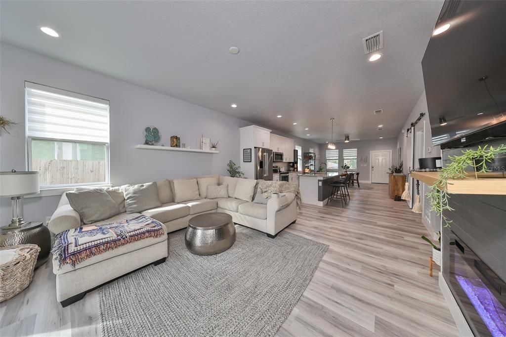 For Sale: $420,000 (3 beds, 2 baths, 1508 Square Feet)