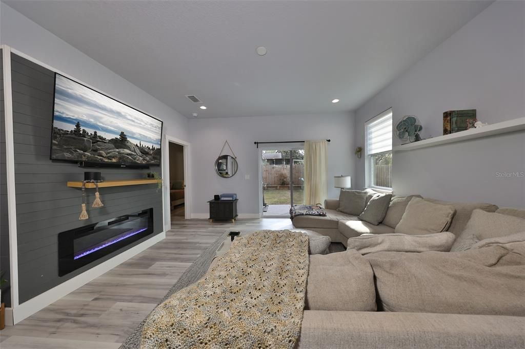 For Sale: $420,000 (3 beds, 2 baths, 1508 Square Feet)