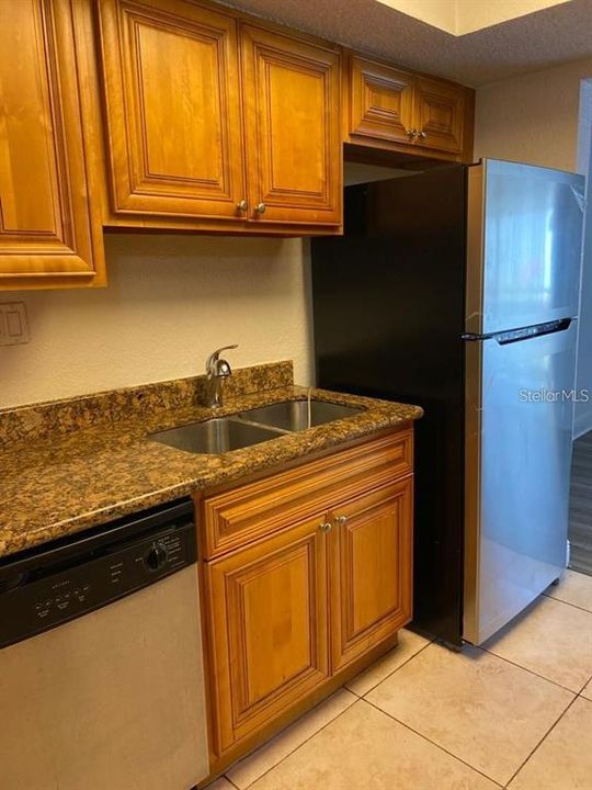 For Sale: $109,000 (1 beds, 1 baths, 756 Square Feet)
