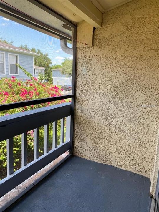 For Sale: $109,000 (1 beds, 1 baths, 756 Square Feet)