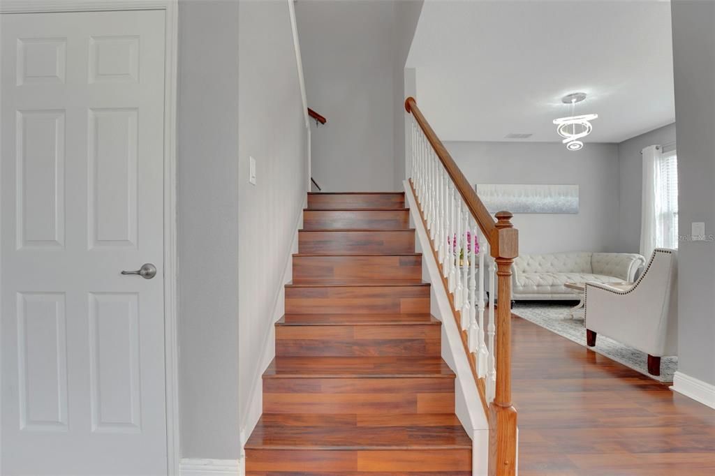 For Sale: $859,900 (6 beds, 3 baths, 3942 Square Feet)