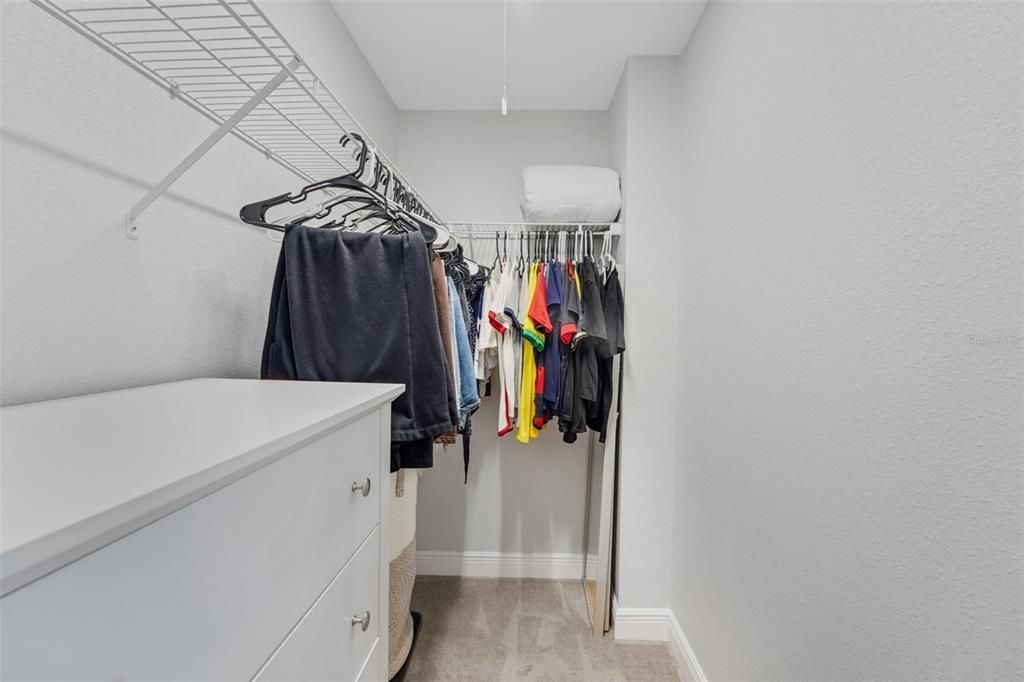 For Sale: $859,900 (6 beds, 3 baths, 3942 Square Feet)