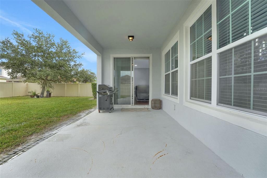 For Sale: $859,900 (6 beds, 3 baths, 3942 Square Feet)