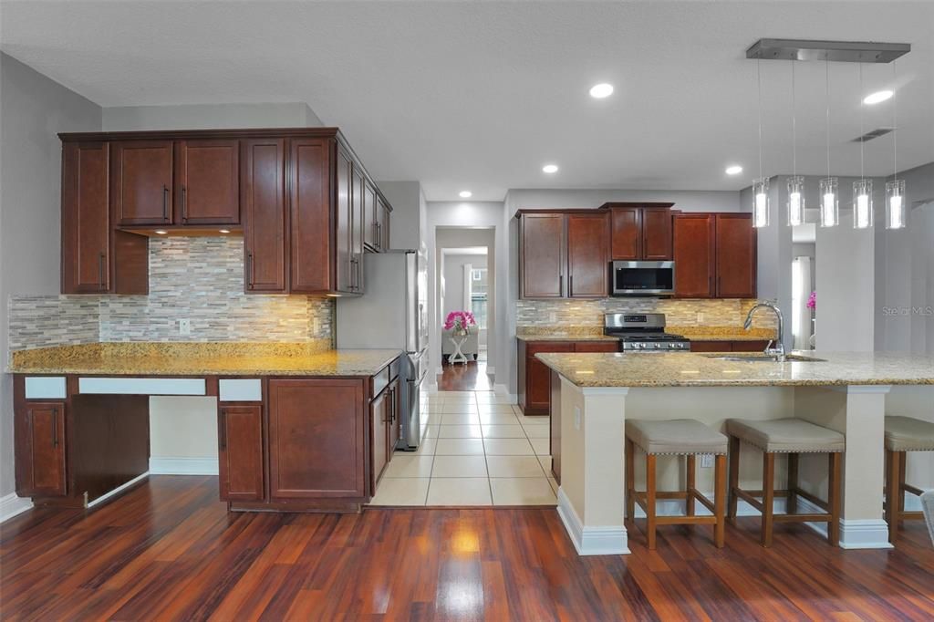 For Sale: $859,900 (6 beds, 3 baths, 3942 Square Feet)