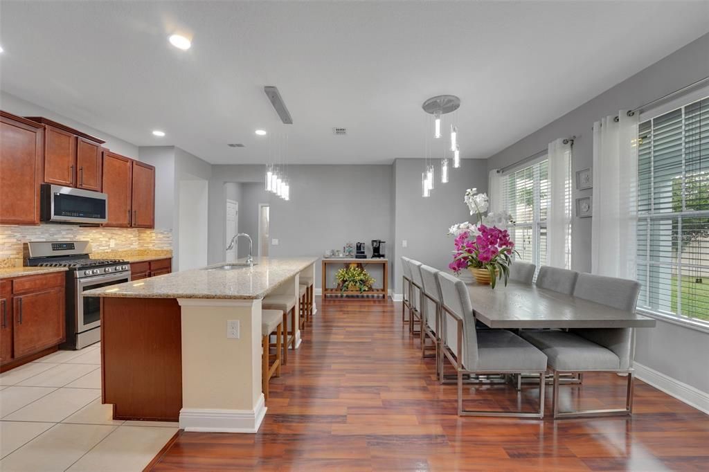 For Sale: $859,900 (6 beds, 3 baths, 3942 Square Feet)