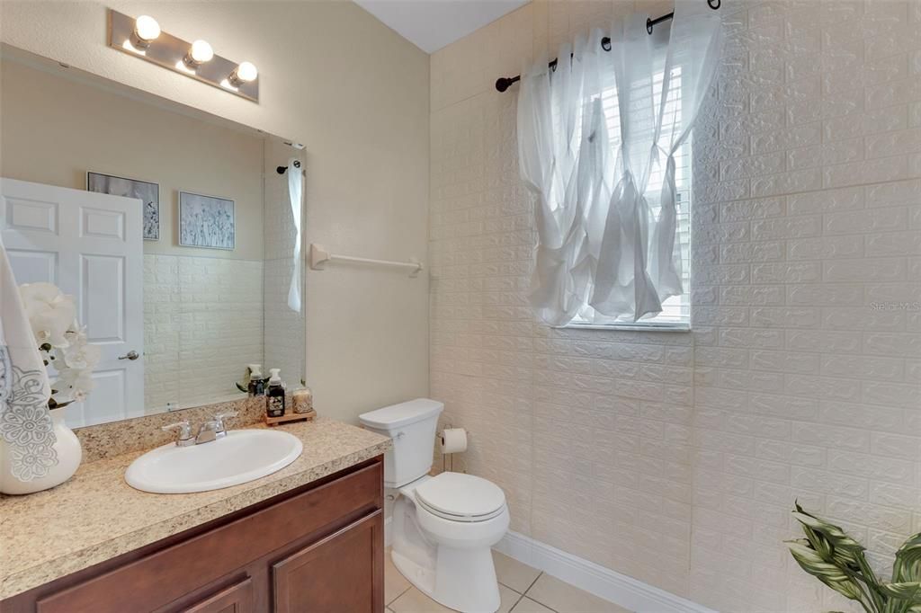 For Sale: $859,900 (6 beds, 3 baths, 3942 Square Feet)