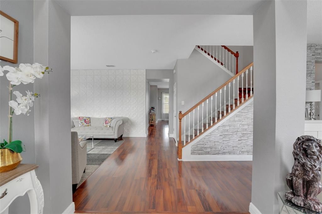 For Sale: $859,900 (6 beds, 3 baths, 3942 Square Feet)