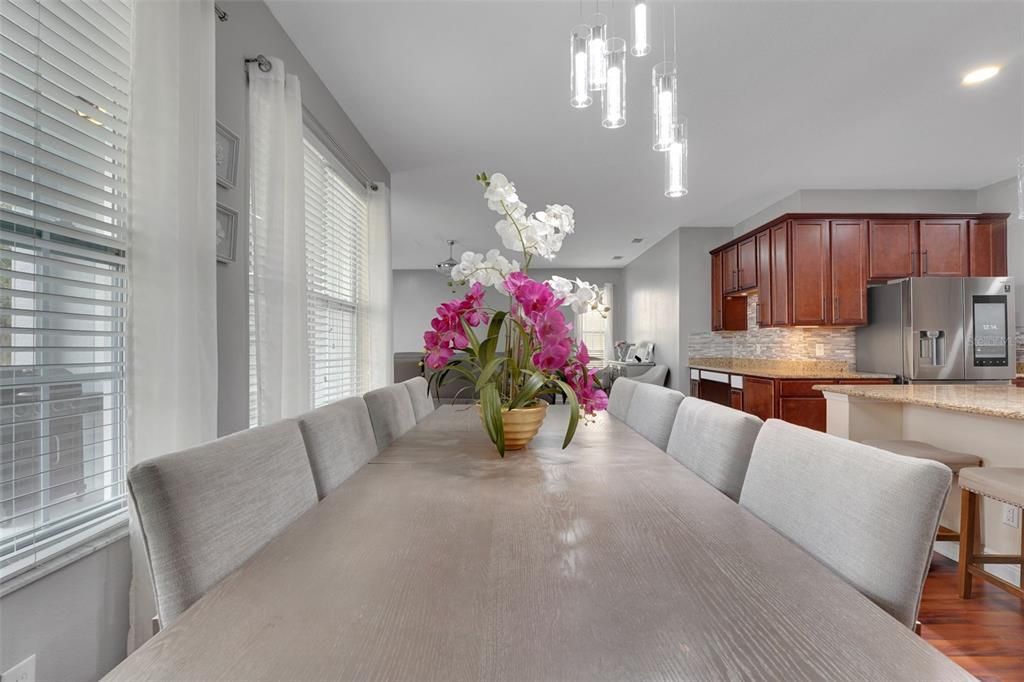 For Sale: $859,900 (6 beds, 3 baths, 3942 Square Feet)