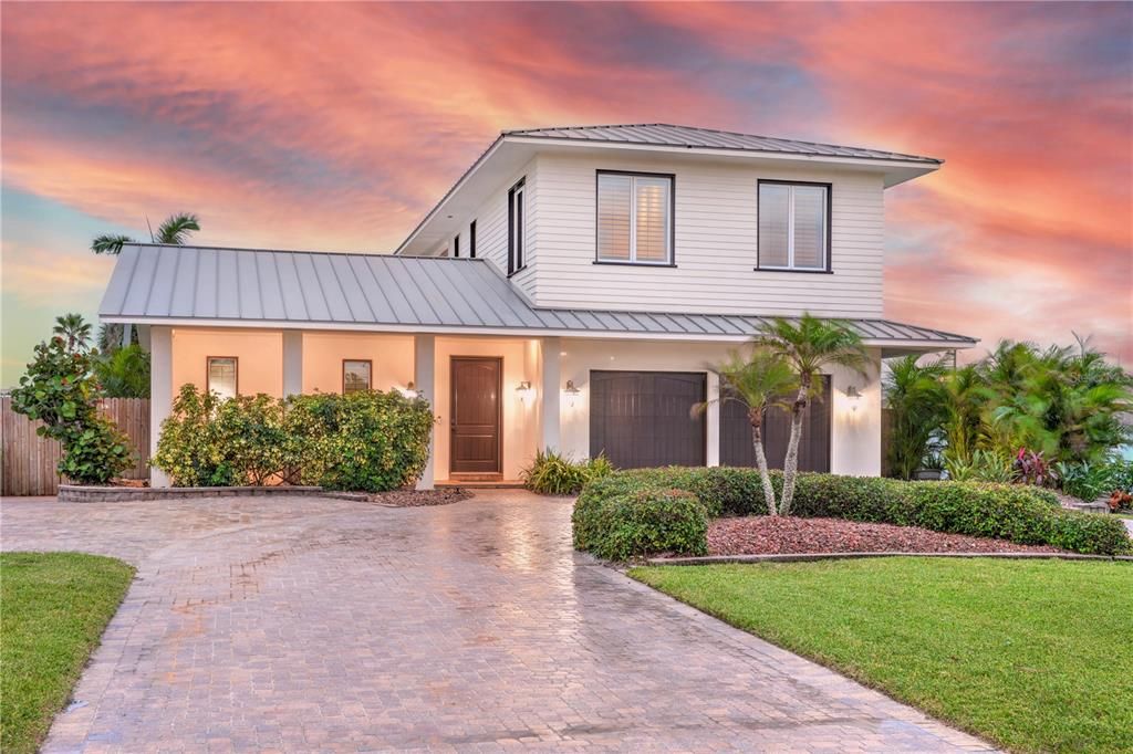 For Sale: $1,299,900 (4 beds, 4 baths, 3708 Square Feet)