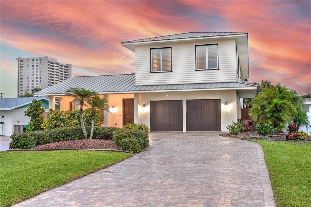 For Sale: $1,299,900 (4 beds, 4 baths, 3708 Square Feet)