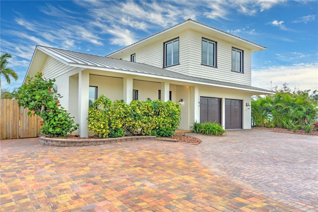 For Sale: $1,299,900 (4 beds, 4 baths, 3708 Square Feet)