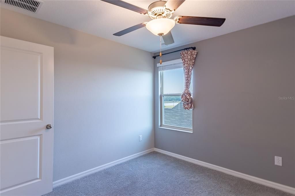 For Rent: $2,250 (4 beds, 2 baths, 1914 Square Feet)