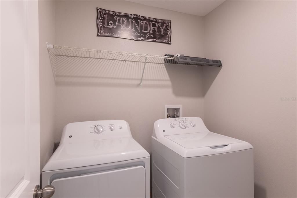 For Rent: $2,250 (4 beds, 2 baths, 1914 Square Feet)