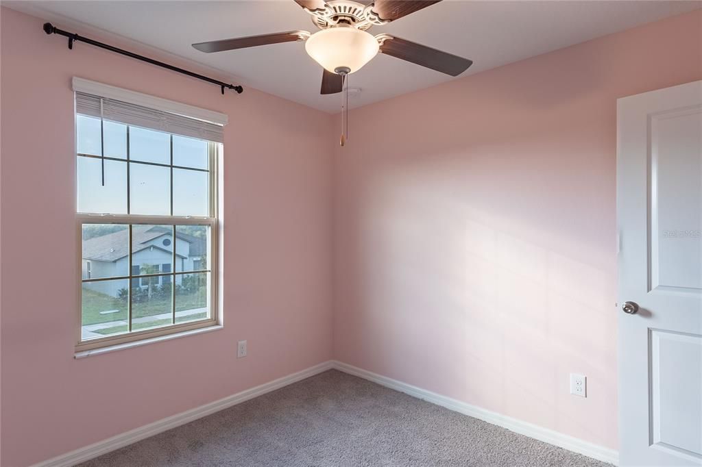 For Rent: $2,250 (4 beds, 2 baths, 1914 Square Feet)