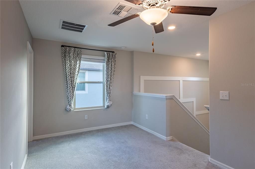 For Rent: $2,250 (4 beds, 2 baths, 1914 Square Feet)