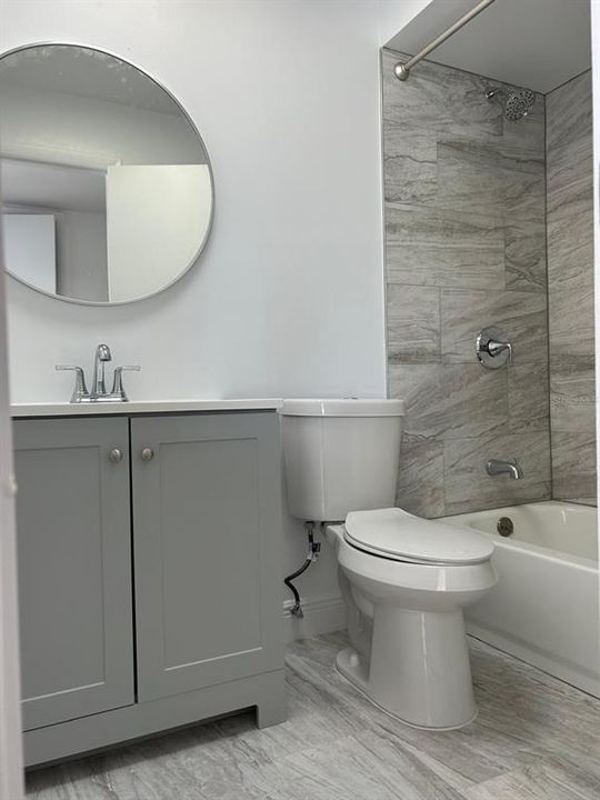 For Rent: $1,350 (1 beds, 1 baths, 730 Square Feet)