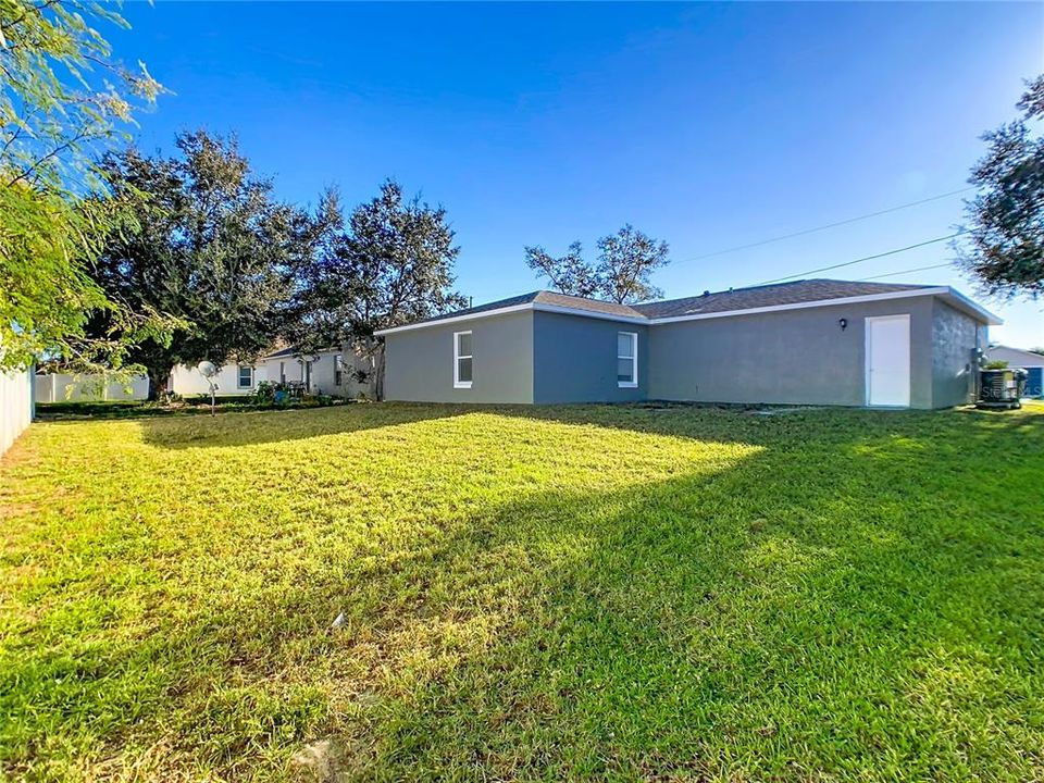 En Venta: $249,900 (4 camas, 2 baños, 1289 Pies cuadrados)