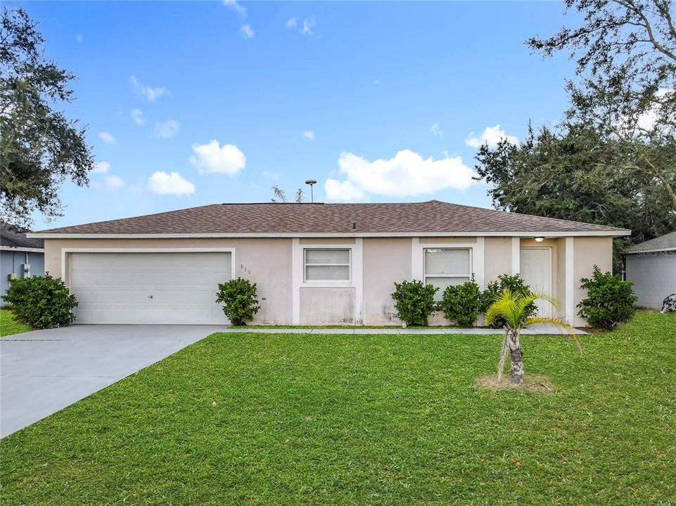 For Sale: $249,900 (4 beds, 2 baths, 1289 Square Feet)