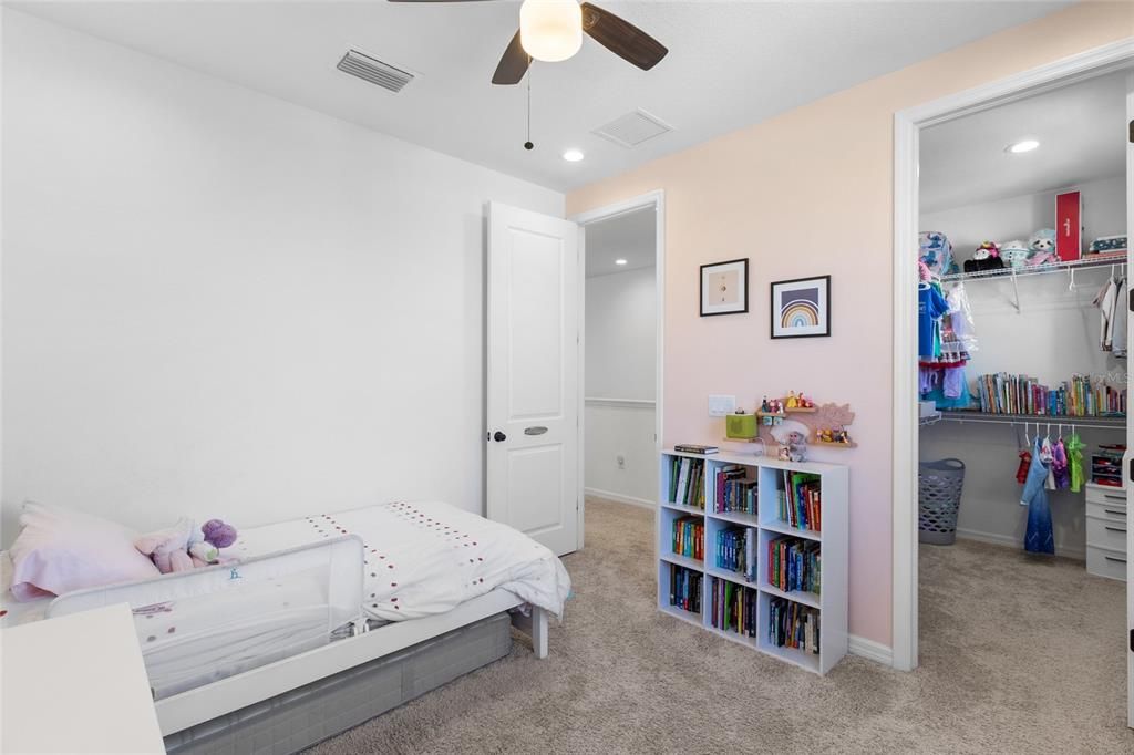 На продажу: $599,000 (4 спален, 3 ванн, 2710 Квадратных фут)