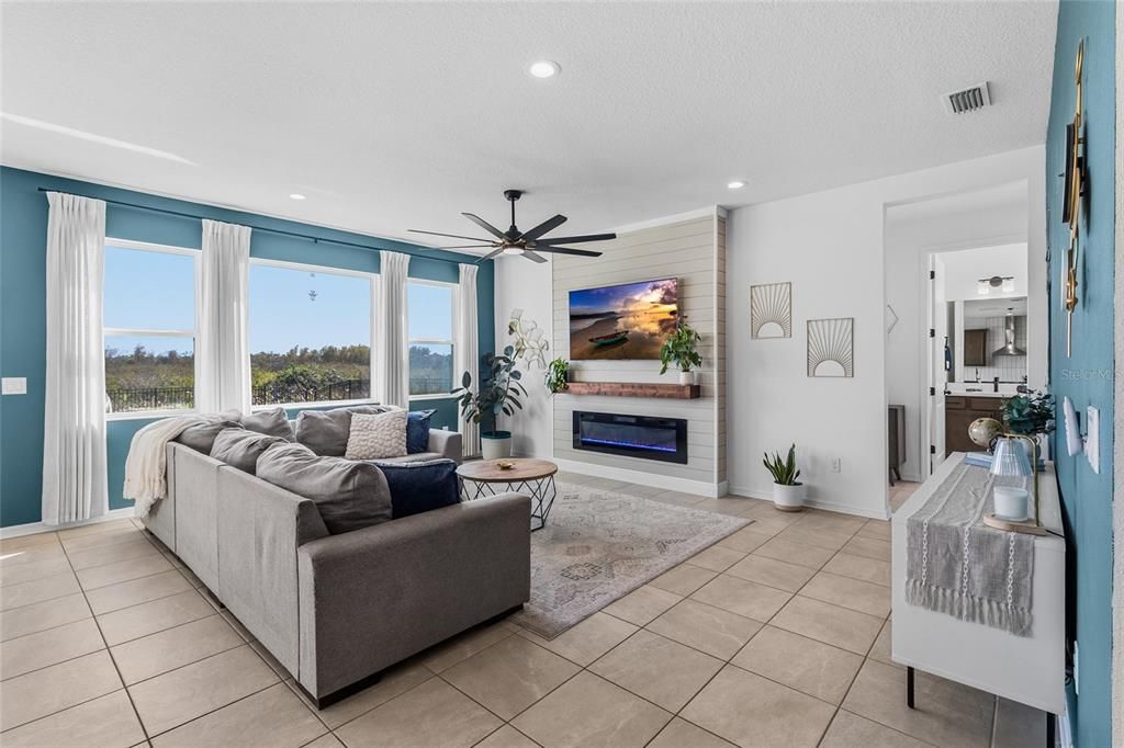 На продажу: $599,000 (4 спален, 3 ванн, 2710 Квадратных фут)