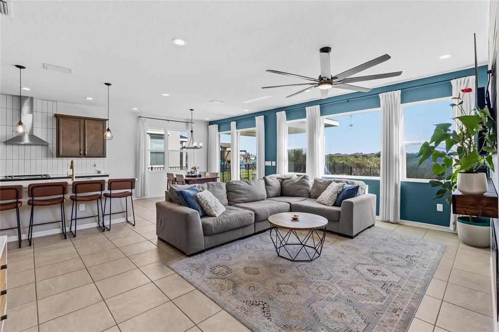 На продажу: $599,000 (4 спален, 3 ванн, 2710 Квадратных фут)