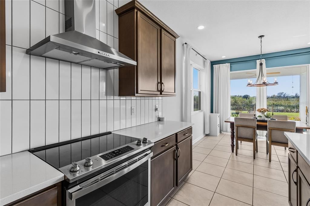 На продажу: $599,000 (4 спален, 3 ванн, 2710 Квадратных фут)