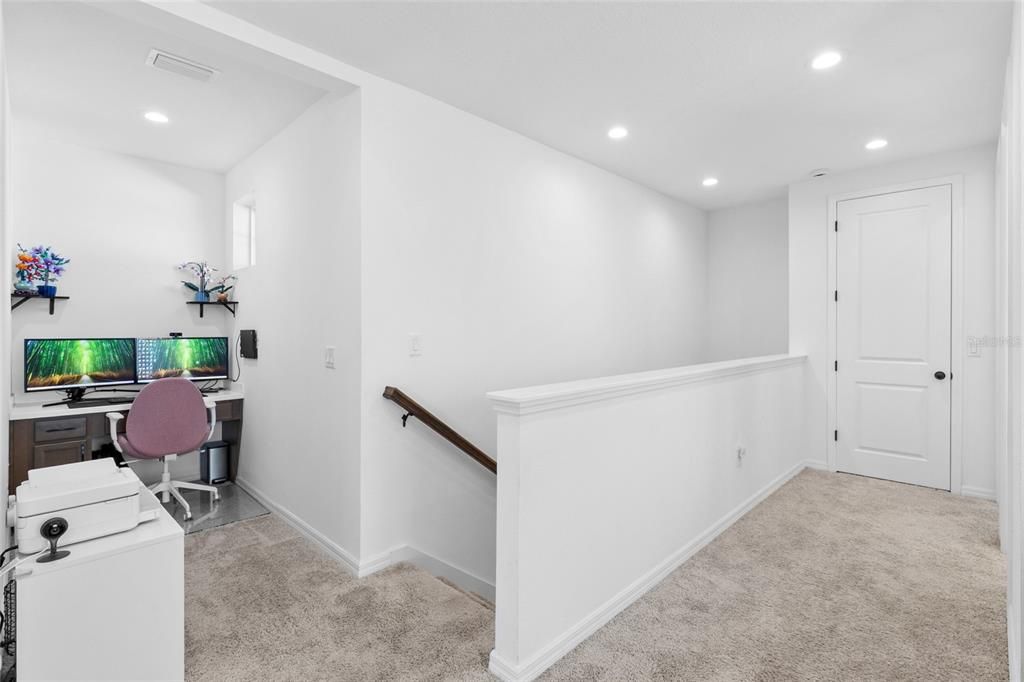 На продажу: $599,000 (4 спален, 3 ванн, 2710 Квадратных фут)