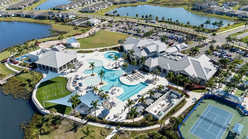 На продажу: $599,000 (4 спален, 3 ванн, 2710 Квадратных фут)