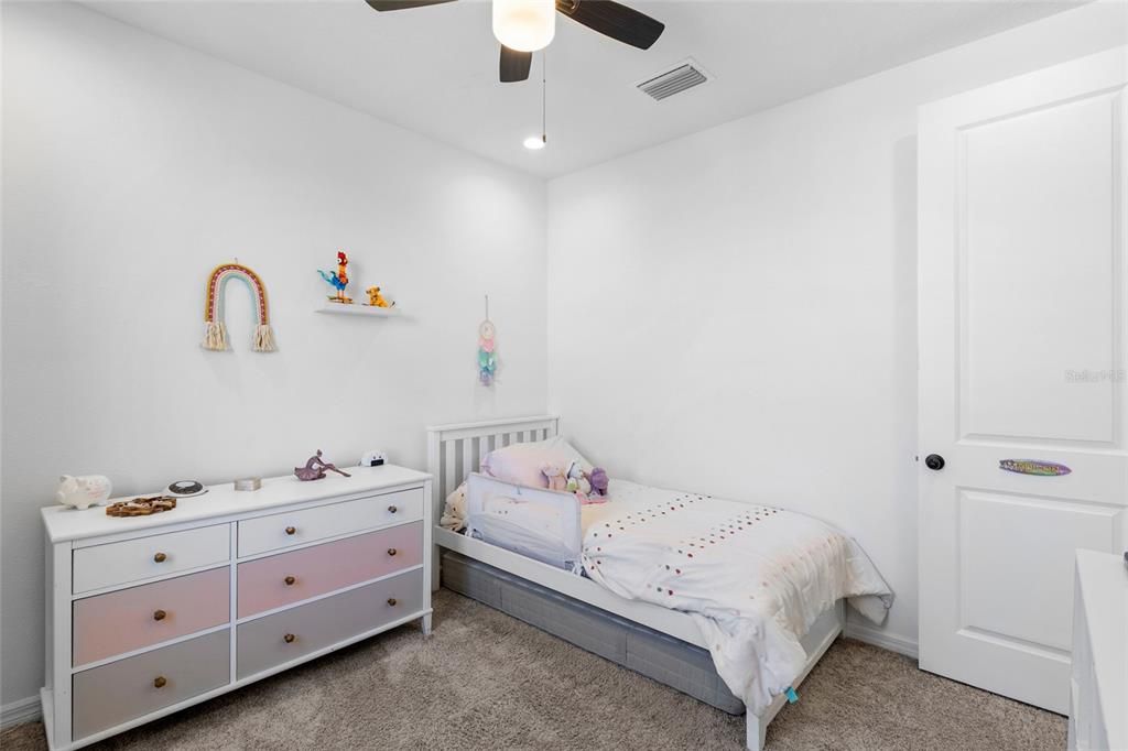 На продажу: $599,000 (4 спален, 3 ванн, 2710 Квадратных фут)