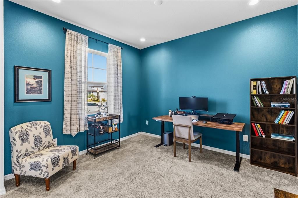 На продажу: $599,000 (4 спален, 3 ванн, 2710 Квадратных фут)