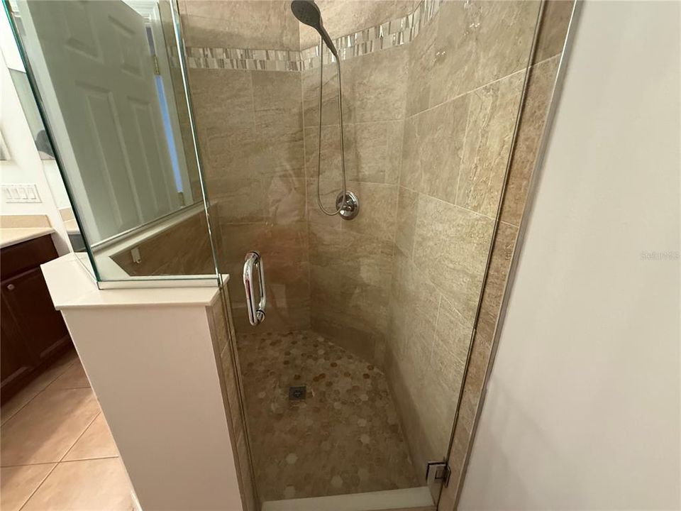 For Rent: $2,300 (3 beds, 2 baths, 1656 Square Feet)