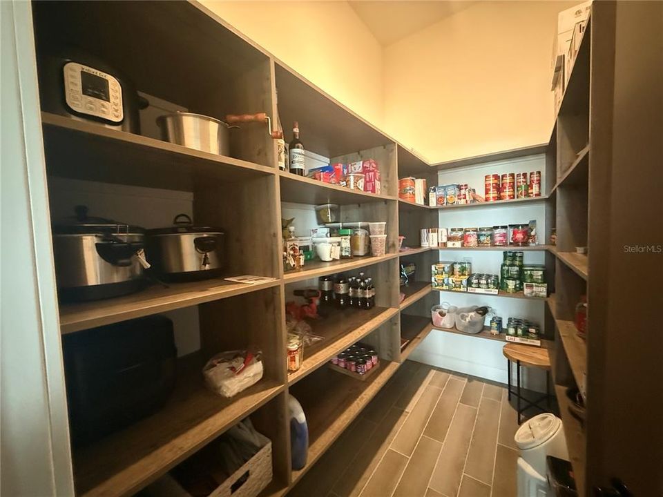 For Sale: $1,499,999 (4 beds, 3 baths, 2992 Square Feet)