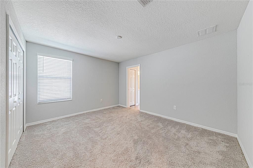 For Sale: $340,000 (3 beds, 2 baths, 1884 Square Feet)