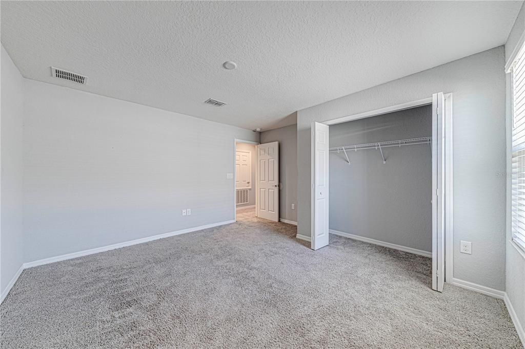 For Sale: $340,000 (3 beds, 2 baths, 1884 Square Feet)