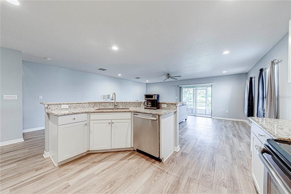 For Sale: $340,000 (3 beds, 2 baths, 1884 Square Feet)