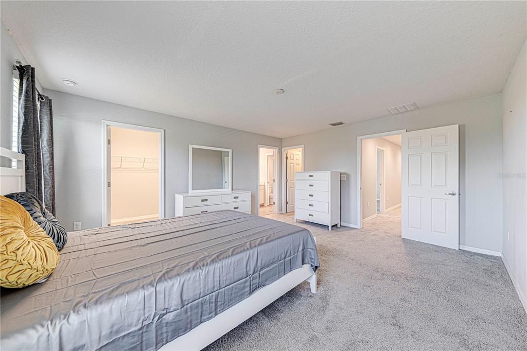 For Sale: $340,000 (3 beds, 2 baths, 1884 Square Feet)