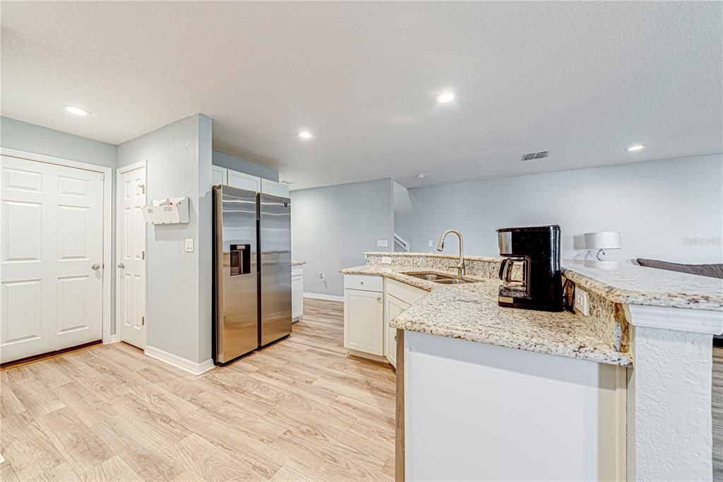 For Sale: $340,000 (3 beds, 2 baths, 1884 Square Feet)