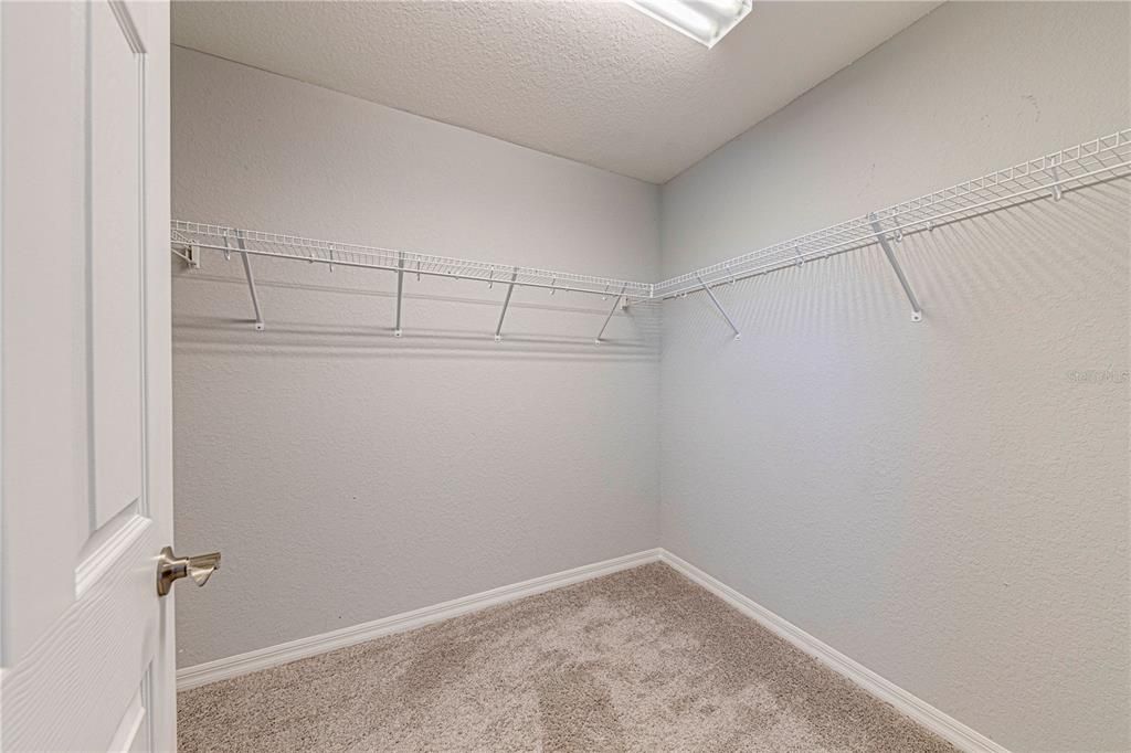 For Sale: $340,000 (3 beds, 2 baths, 1884 Square Feet)