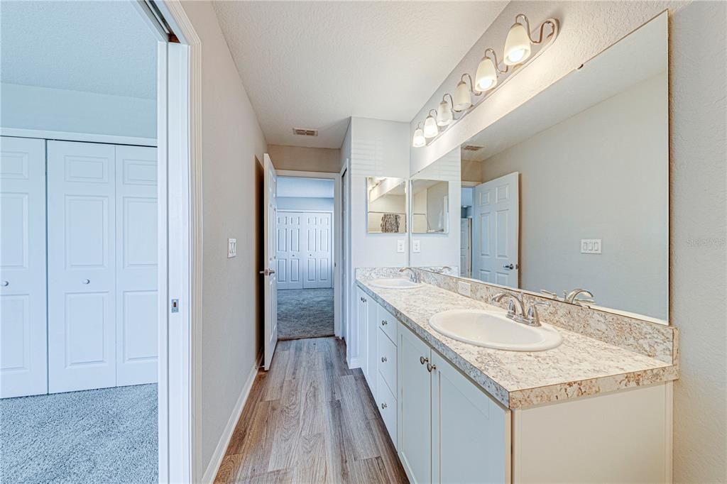 For Sale: $340,000 (3 beds, 2 baths, 1884 Square Feet)