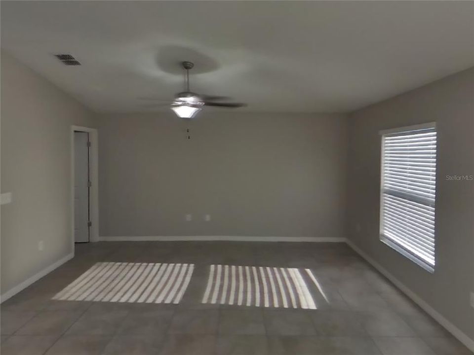 出租: $2,179 (3 贝兹, 2 浴室, 1561 平方英尺)