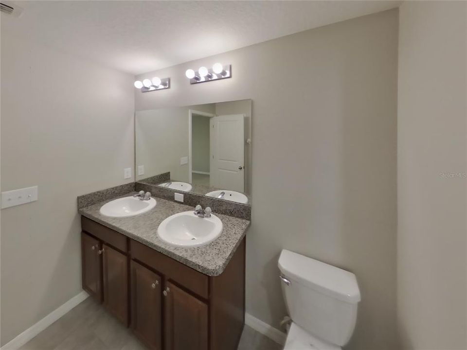 出租: $2,179 (3 贝兹, 2 浴室, 1561 平方英尺)