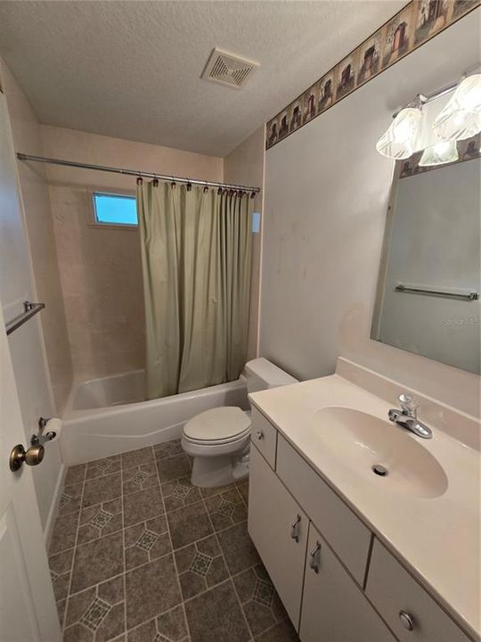 For Sale: $325,000 (3 beds, 2 baths, 1938 Square Feet)