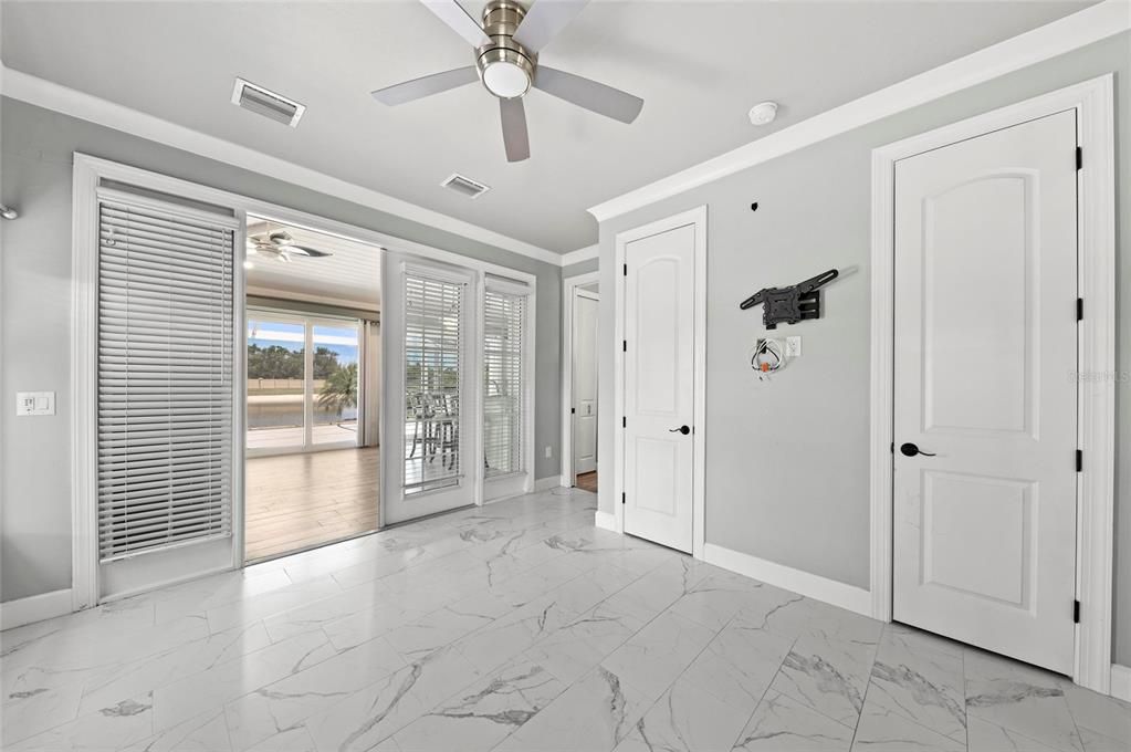 待售: $550,000 (1 贝兹, 1 浴室, 1000 平方英尺)