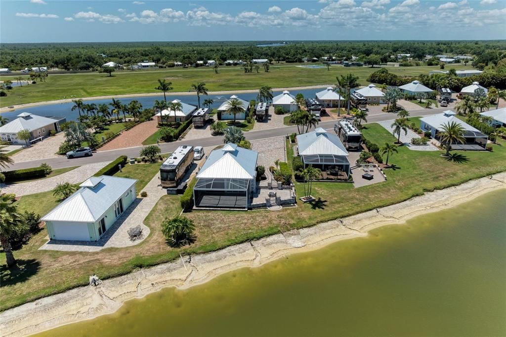 待售: $550,000 (1 贝兹, 1 浴室, 1000 平方英尺)